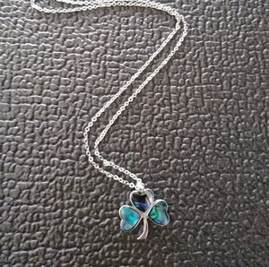 Clover necklace